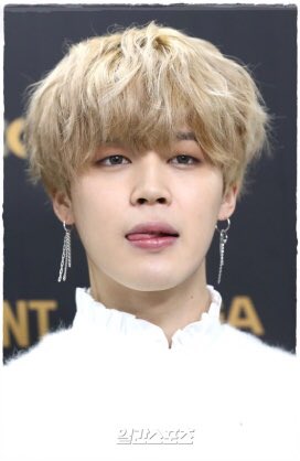 ZEON_9137's tweet image. 今日からarmy垢始めました！！
ぜひフォローしてください〜！

グクペンだけど、ジミンも好き。

#BTS
#armyいいねしてくれた人全員フォロー 
#armyさんRTしてくれたらフォローする