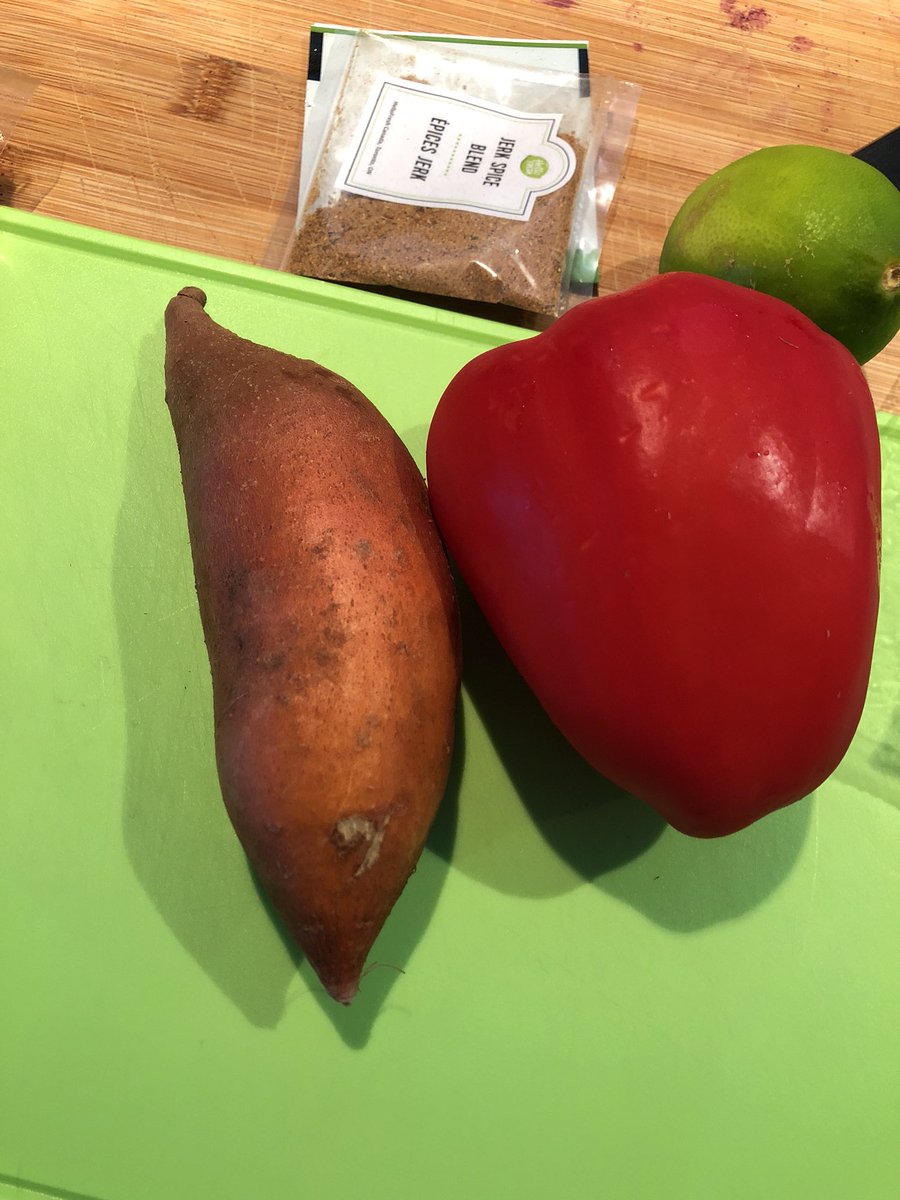 YveSharpe's tweet photo. Okay what’s up with this @HelloFreshCA - how will this little guy make enough sweet potato wedges for two people? Disappointed as our experience prior to this has been really great. https://t.co/LVtwKPr7yh