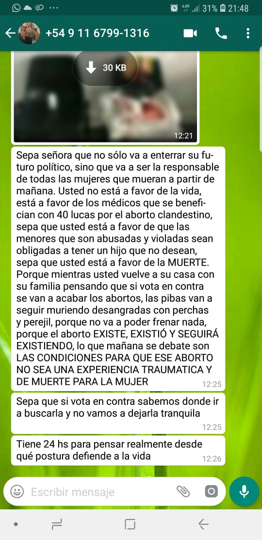 marianoobarrio's tweet photo. Mi total solidaridad con la senadora @fiore_cristina que recibe amenazas de este calibre por defender las Dos Vidas. La desesperación lleva a demostrar la naturaleza violenta y autoritaria del aborto. Senadora la respaldamos miles de argentinos

#RechazoTotalEnElSenado https://t.co/vqFcm2KqAo