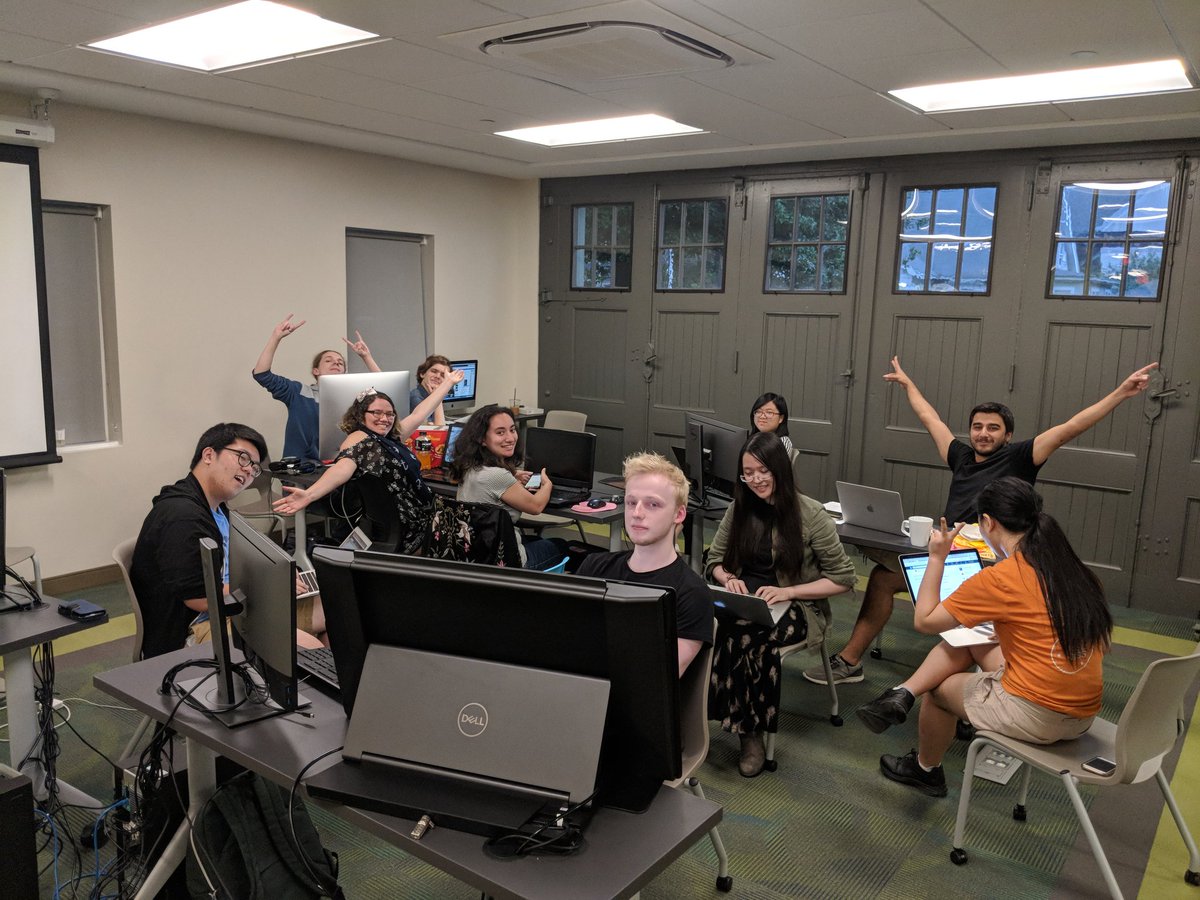 heri_BERT_o's tweet photo. Doing a portfolio night at SIP , thanks to everyone for the constructive feedback ! It was awesome seeing people's work. @mass_digi https://t.co/BCGoQIS1en