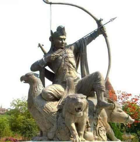 ေက်ာင္း ကန္ အရိပ္ အတြက္ 
မထိတ္ရေအာင္ …………
ေဒါင္းသံ တိတ္မွ
ေက်ာင္း ျပန္ အိပ္ ေတာ့မယ္ ………

ငွက္နိုင္ ဘုရင္ ပ်ဴ ေစာထီး ထံုးနွလံုးမူရမယ္ ။