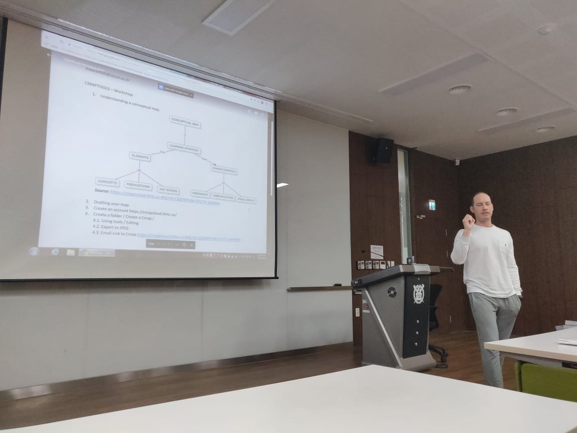 mauroh06's tweet image. Teaching at SNU how to use #Cmaptools