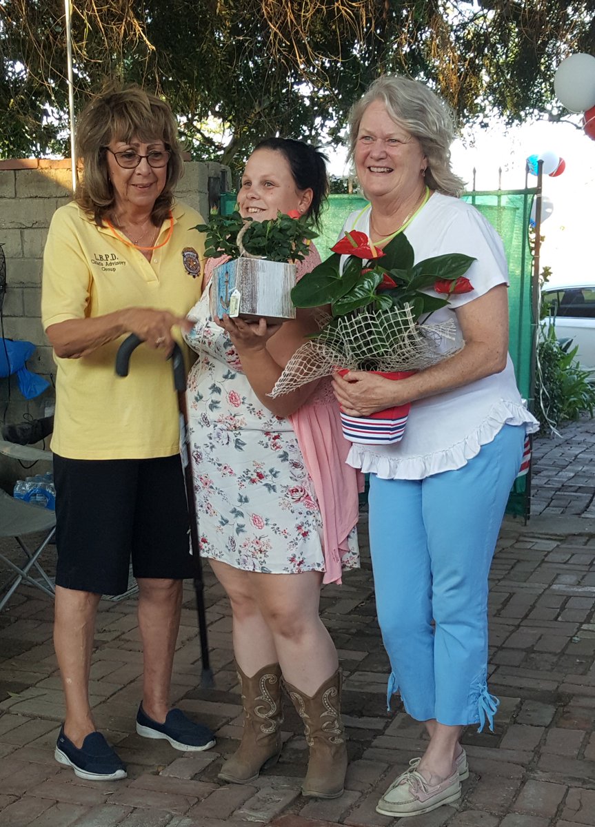 lbpd_volunteers's tweet image. #NNO2018 celebrating with neighbors on San Franciso (WANA).  #LBPDCares