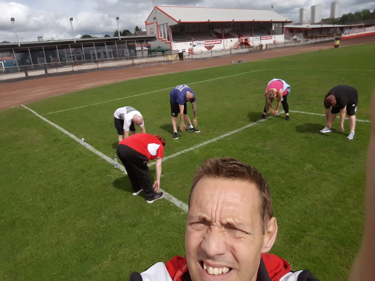 DRMSport's tweet photo. Good turnout for new #HaVaTry Running club I was involved in yesterday...x6 absolute beginners & x3 beginners, with more interested.
Looking to formalise the idea behind the Homeless and Vulnerable project soon...if you'd like to know more, get in touch!
#creatingfutures https://t.co/HqW3DaTvxV