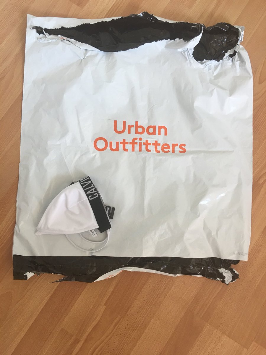 leonorahammond's tweet photo. Shame on you @UrbanOutfitters for using this enormous bag to send a teeny weeny bikini ... have you not heard about plastic pollution and the campaign for sensible packaging π‘ #SaveThePlanet #plasticfree #plasticwaste #singleuseplastic #sensiblepackaging #unnecessarypackaging https://t.co/aQH4V8KRGG