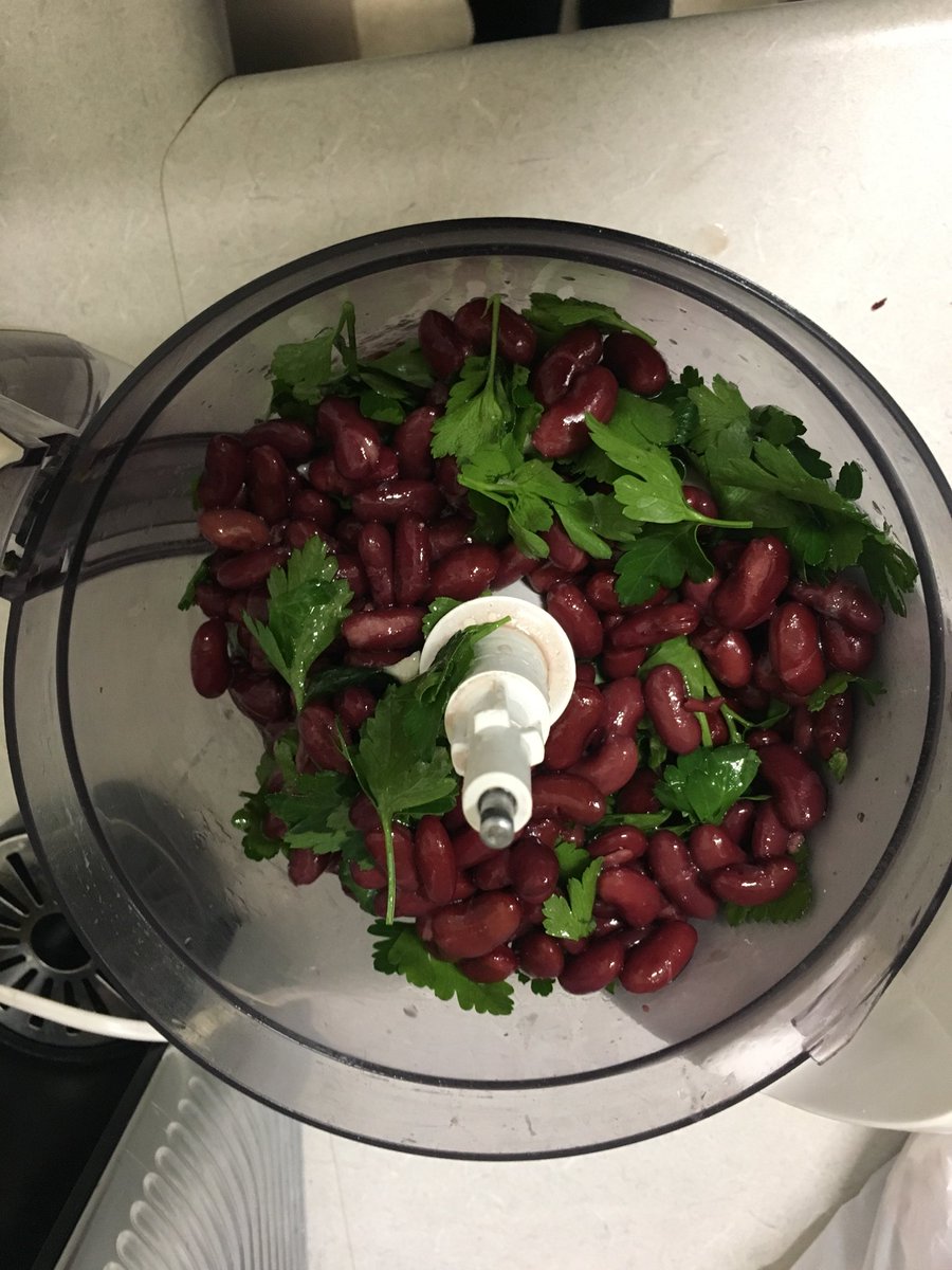 Coburgps_Noha's tweet photo. Hi I am Lucy Humphries ,reporting today at Coburg Primary School. Today we made superb corn thins with CPSโS homemade bean dip and even our own fresh beetroot and veggies sprinkled over! It was devine yet messy! #lovedit #supermessy #yummy #kitchenandgarden #vegetables https://t.co/s77JXWHtsG