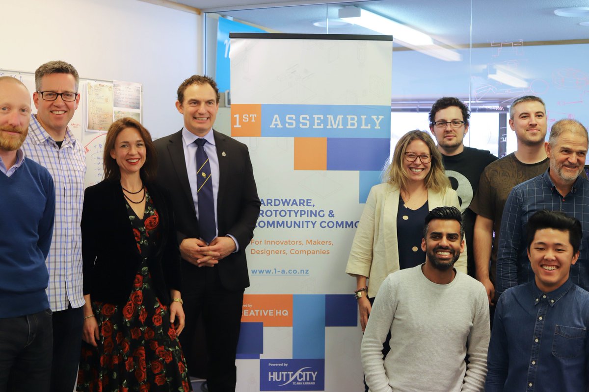 CreativeHQ's tweet photo. Big thanks to Minister @Stuart_NashMP for checking out our space in Lower Hutt, #1stAssembly. We love getting visitors, especially when we get to show off how amazing our #ventures are! https://t.co/oyq0TgI3zh