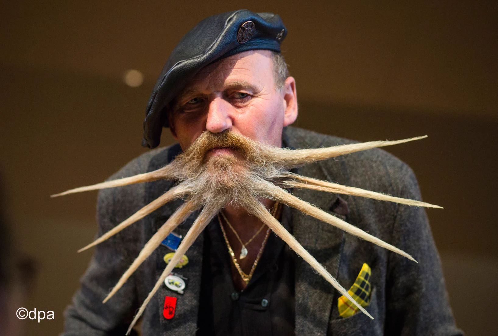 もはや芸術作品！！ドイツの髭コンテスト出場者が個性的すぎるww