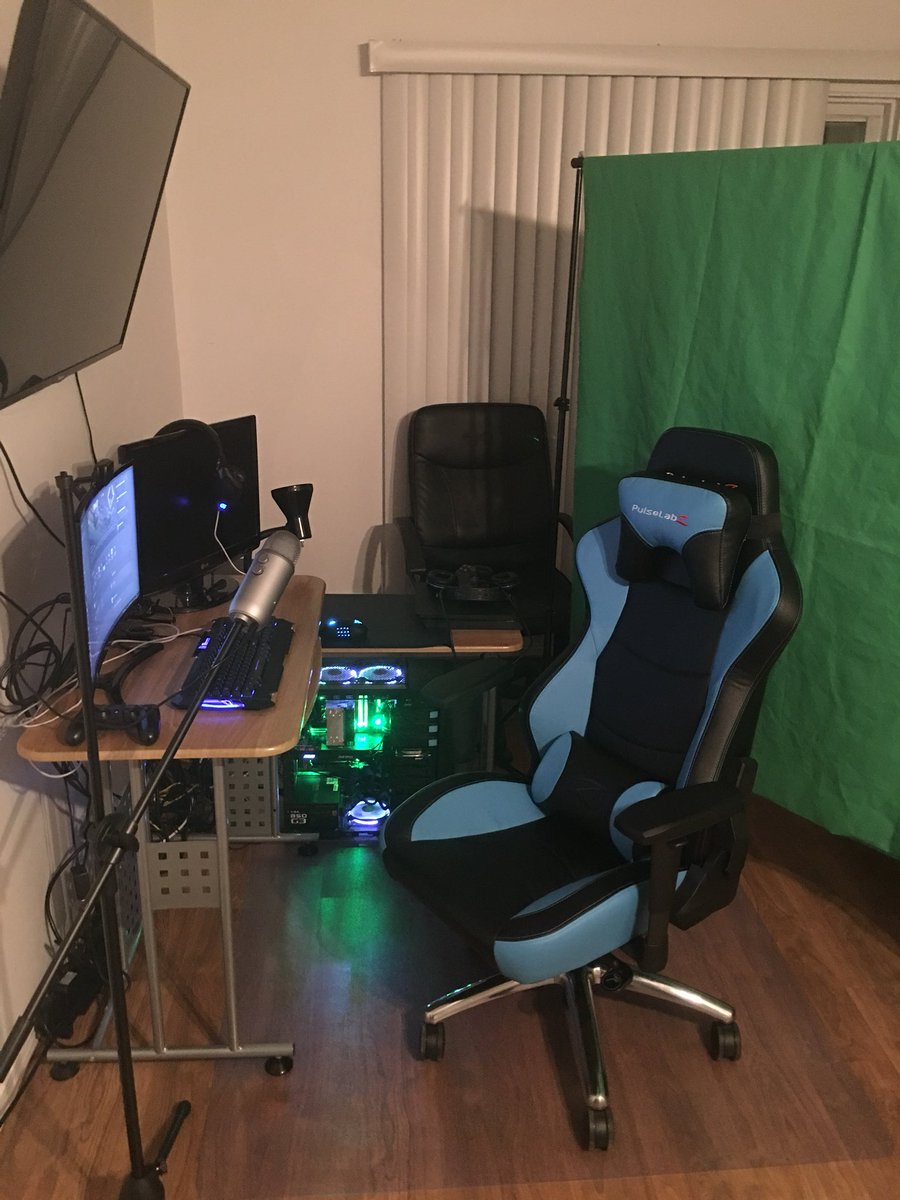 vitaswiftqc's tweet image. Ok im now ready to make my 24hrs stream this friday, i just received my brand new guardians gaming chair from #pulselabz @PulseLabz @LesChatsBarbus @Maddogfuel @Quebec_Twitch @PetitStreamQC