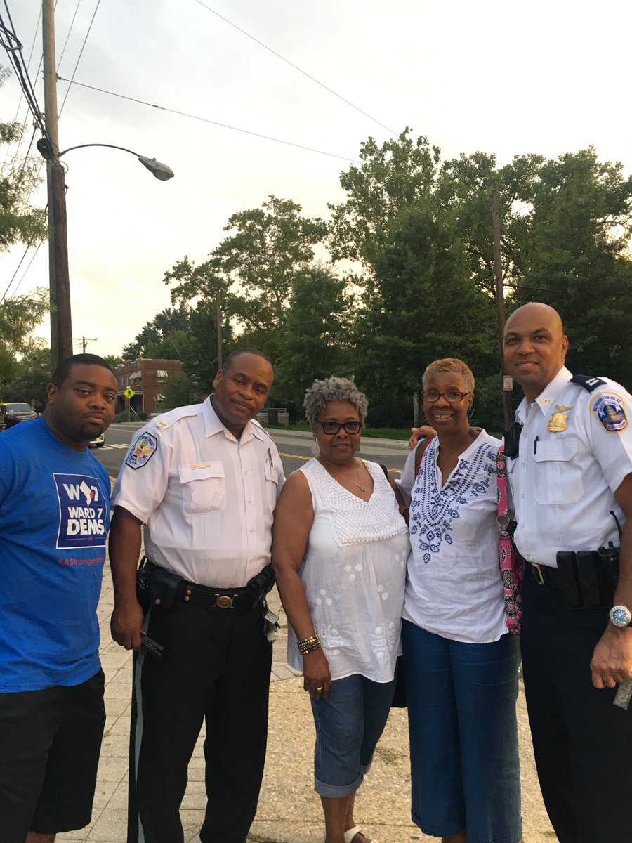Anc7B07's tweet photo. National Crime Night Out in #ward7 https://t.co/i2D55C79xi