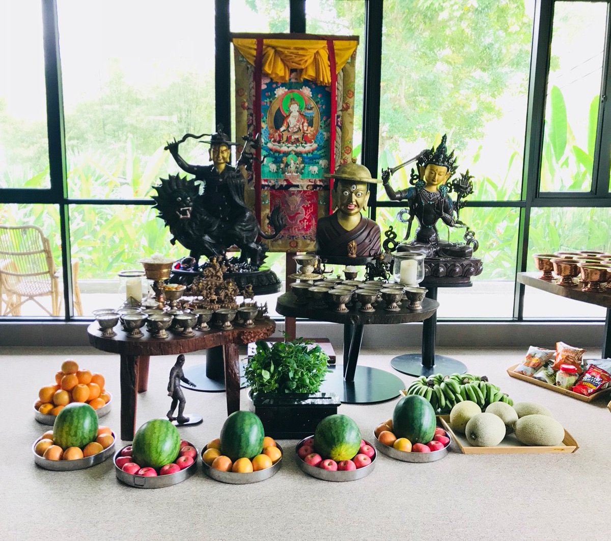 tsemtulku's tweet photo. Beautiful offerings on the shrine...

#TibetCause
#TheLieLama
#DalaiLama
#humanrights
#Tibetan
#bhodrangzen
#tricycle
#JaiHind
#India
#Tibet
#FreeTibet
#Lhasa
#mumbai
#bangalore
#tsemrinpoche
#kechara
#yoga
#love
#compassion
#buddha
#buddhism
#dharma
#buddhist
#vegan
#spiritual https://t.co/xrG3RTDg1C