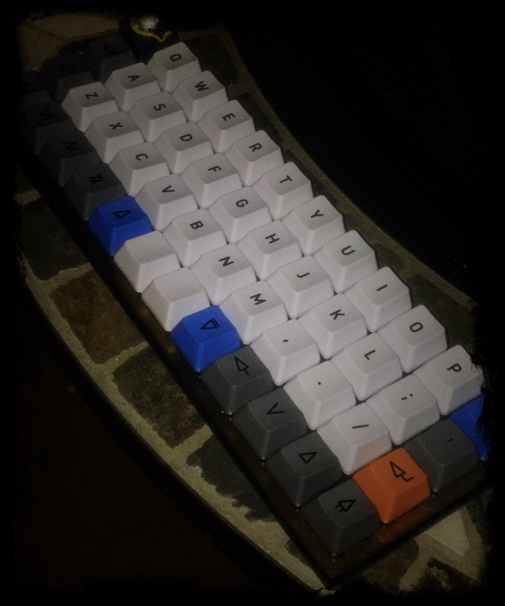 DC480AZ's tweet photo. Win this OLKB Deck provided by Julius M00nfish this weekend at @_iCTF during @defcon! How? 👻It is a mystery👻 #olkb #defcon #keyboard https://t.co/ipRGcqRrbo