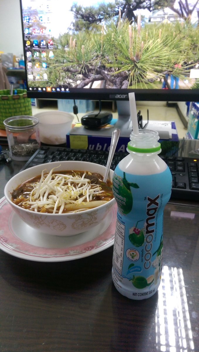 AoddyBC's tweet photo. เปิดฉากมื้อเที่ยง.......กับ โคโค่แจ็ส เอ้ย โคโค่แม็กซ์ https://t.co/hHsir41y1G