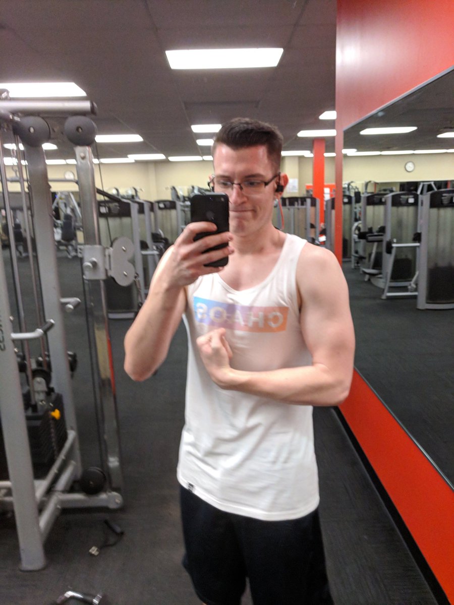 bdizdota's tweet photo. PR on flat bench today with the new @ChaosEC tank - thanks @WhatIsHipTV #hardwork #dedication #lookgoodfeelgood https://t.co/wvtSZQqMDB