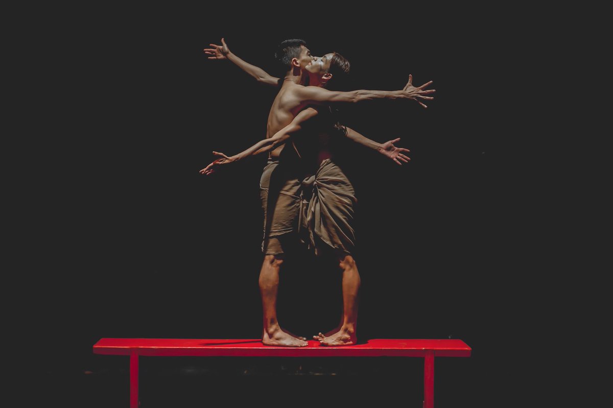 TheRedWhistle's tweet photo. Our new campaign video is now up online! It would mean so much if you can watch and share our video. We dedicate this to all our bros and sis who are living with HIV. And to all the advocates who help them live. Love you guys!
https://t.co/0QniCtTGgG
#MoveTogetherPH https://t.co/y3ocwVouc0
