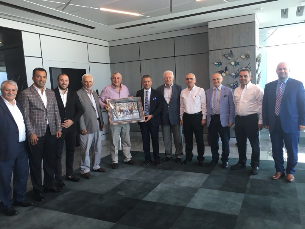 gusiad29's tweet photo. Güsiad Heyeti olarak,  Sarıyer Belediye Başkanı Sn.Şükrü Genç beyi ziyeret ederek,   Gümüşhane Üniversite İnşaat Labaratuvarı kurulum  süreci konularını görüştük. https://t.co/IojpUso8tm