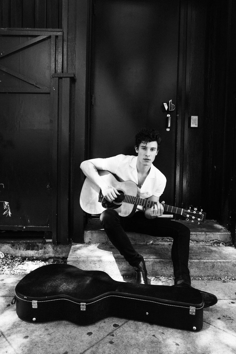FabyCouoh's tweet photo. Omgg ya 20 años bb:(, estoy tan orgullosa de todo lo que ha logrado y lo que el es ahora, estoy esperando que de fechas el culero para méxico no se como le haré pero tengo que ir, ILY @ShawnMendes #HappyBirthdayShawn #HBDshawn
Mi segundo canadiense fav uff🔥❤ https://t.co/Pu5WZpU5Ah