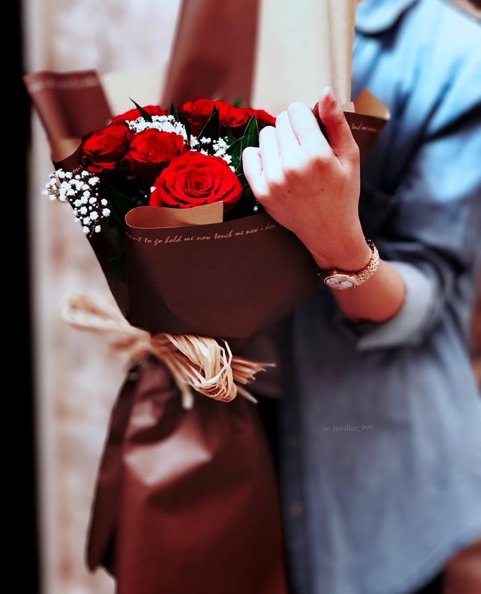leeen_mohammed's tweet photo. صبااااح أنيق ...
لأرواح سكنت قلوبنا...صباااا ♥️
وغمرتها بالفرح ...
إن حضروا حضرت السعادة😊 ...✨
وإن غابوا يبقى عطرهم يجوب المكان .🌷
يقال ..                    
من تشعر به  يشعر بگ أيضاً
لغة الأرواح لا تخطئ أبداً 💜

صبااااح_الورد🌹 https://t.co/voDTjzo7iJ