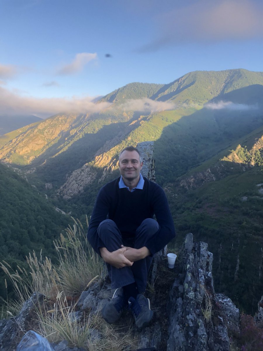 BenGoldsmith's tweet photo. This landscape in Asturias, which was pretty much bare two decades ago, is now teeming with wildlife of all kinds, chamois, wolves, bears. And there are lots of people here too! Nature tourism has developed rapidly and now accounts for nearly all of the jobs here. https://t.co/vkMPPwJTaW