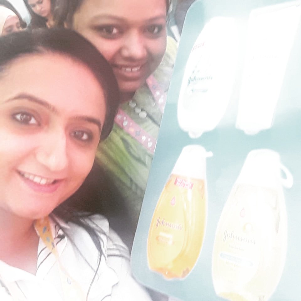 singlaprachi's tweet photo. @JohnsonsBabyInd @mymomspresso #choosegentle https://t.co/XMt3WL80IJ