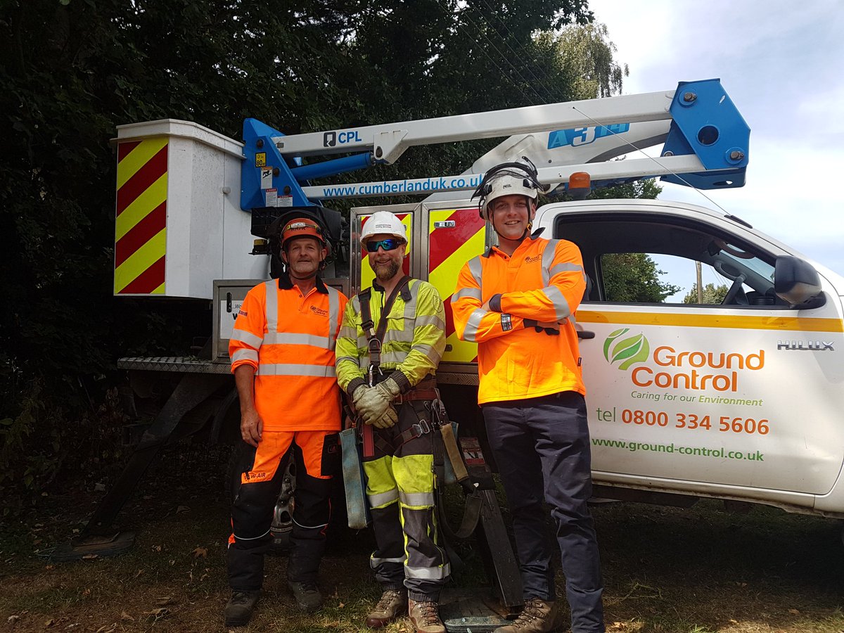 MDrWatson's tweet photo. On site with @GroundControlGC managers Aaron Parsons and Paul Shaw and their fab @GC_Arb teams working hard for @wpduk and their customers #customerexperience.   Hot weather + full PPE = ice cream break. https://t.co/eZIXE9NAi6