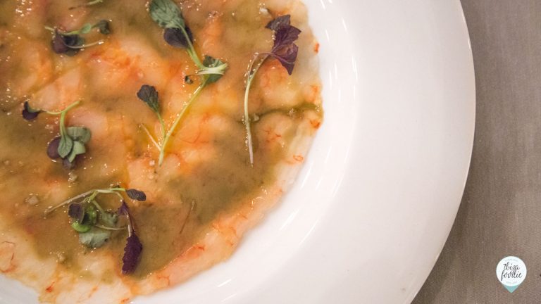 We can't resist it Foodies! A spectacular red prawn carpaccio served on its own coral, it's just delightful. Ckeck out more of Sagardi at ibizafoodie.com
#IbizaFoodie
.
.
.
.
#Ibiza #eivissa #foodie #food #foodlovers  #delicious #restaurant  #basque #cuisine #sagardi