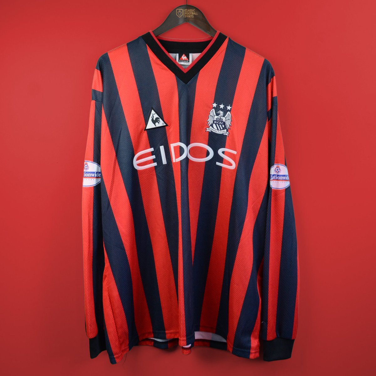 man city red jersey