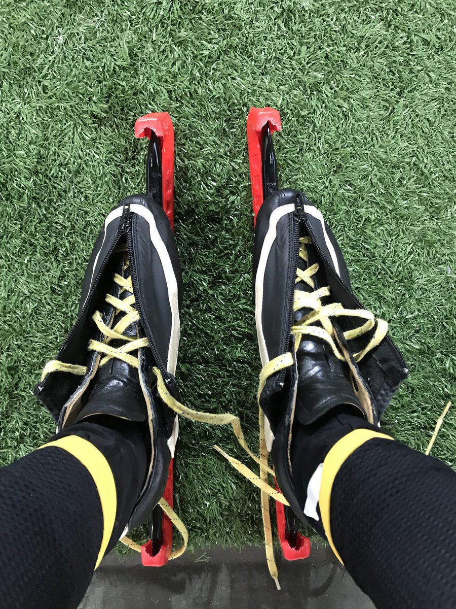 Schaatsschoenen zijn weer ready! Top service van <a href="/SchoenmakerJF/">Schoenmaker Feenstra</a> en <a href="/VikingSkates/">Viking Schaatsen</a> Bedankt! #trainingskampHamar @LottoJumbo_ice