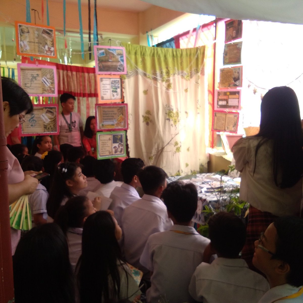 whoz_lanz's tweet photo. #BuwanNgWika
#Openingprogram 
#LateUpload https://t.co/m99EWxbHnY