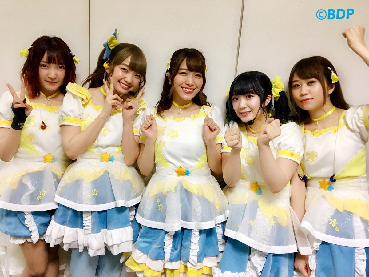 bang_dream_info's tweet photo. 【Poppin'Party】
テレ朝夏祭りにて「ただいまゲーム実況中!!」生放送と「コカ･コーラ SUMMER STATION 音楽LIVE」でのライブに出演させて頂きました✨
嵐の中、たくさんの方々にお越し頂き大盛況のライブとなりました😊🎶
皆さんありがとうございましたっ‼️
#バンドリ #ポピパ #PoppinParty https://t.co/hMdU5DgwKX