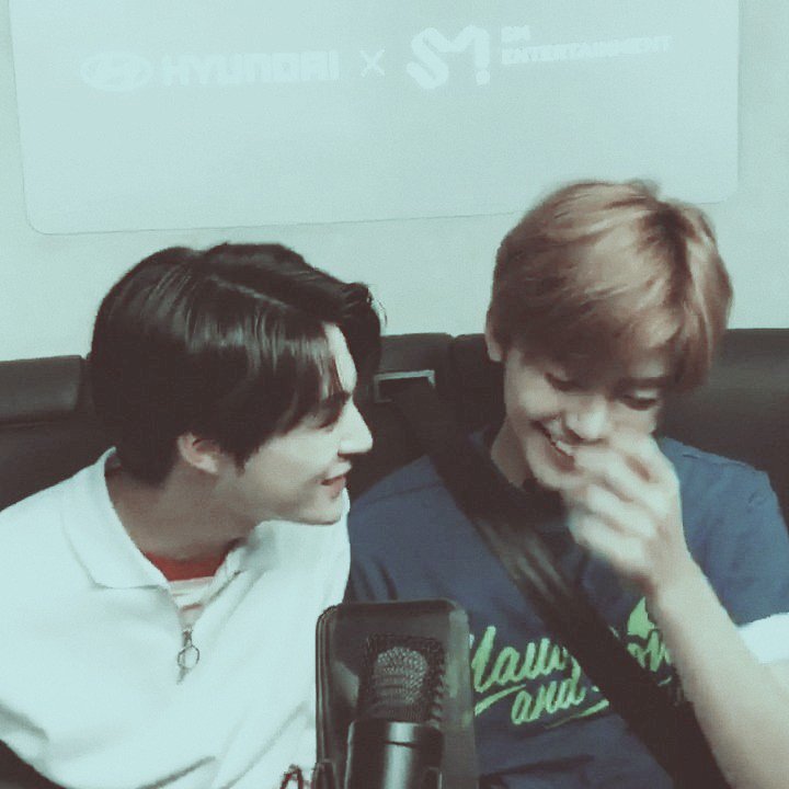 somethingsofter's tweet image. 🌟 to Jaemin , la soleil 🌟

Out of the millions of wonders
and dozens of complexities
in this universe,
the most beautiful thing
my hands have held,
are yours

🌟 from Jeno , la lune 🌟