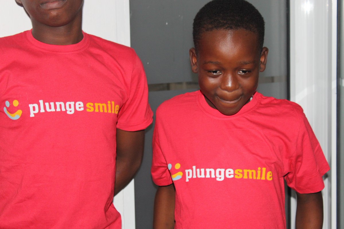 RelianceInfoSys's tweet image. In collaboration with @PlungeSmile we are hosting kids to #Technology summer classes. Today we gave the kids a tour of our facility and they were excited interacting with members of the team.  😀

#Tech4Kids #RelianceInfosystems #PlungeSmile #SummerSchool #CatchThemYoung