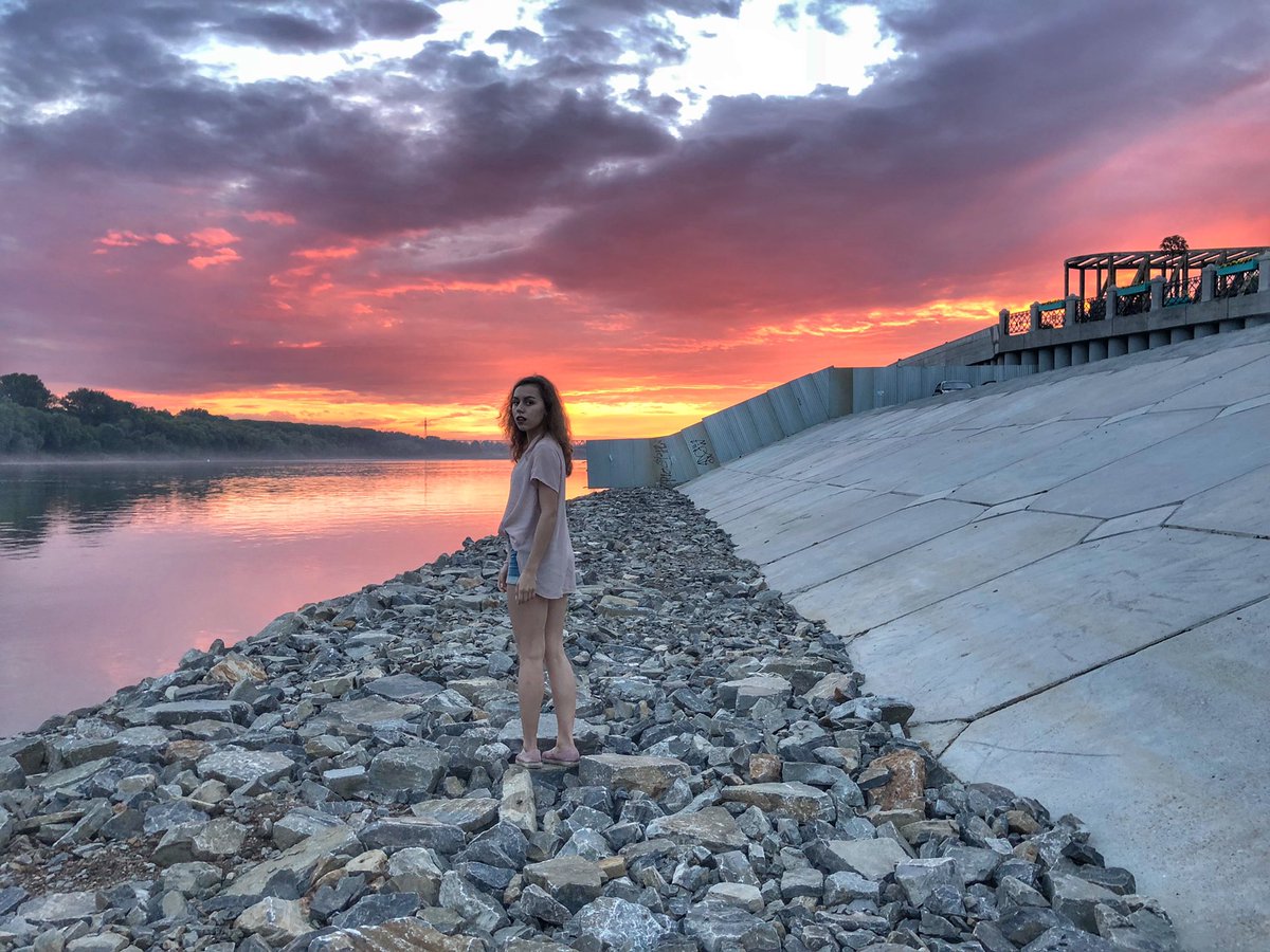 _Elizaveta1502's tweet photo. Такие мы вот классные девчонки с @polina_ahmetova https://t.co/eeFWBIi1K1