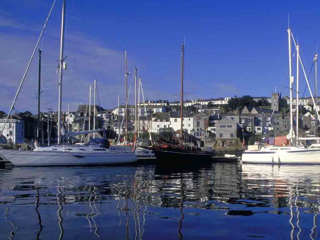 TheNMMC's tweet photo. Share your personal connection to #Cornwall and the sea to win prizes. Make sure you use the hashtag #CornwallTheSeaandMe - August and September's prize is a Fish and Chip supper at Rick Stein’s Falmouth! @SteinsFalmouth 😀 More at https://t.co/v6GYjaLyww https://t.co/kgMwxvpOdy