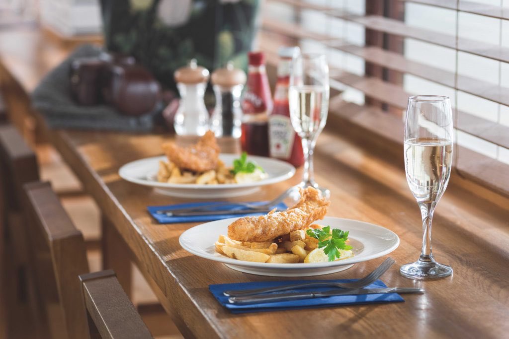 TheNMMC's tweet photo. Share your personal connection to #Cornwall and the sea to win prizes. Make sure you use the hashtag #CornwallTheSeaandMe - August and September's prize is a Fish and Chip supper at Rick Stein’s Falmouth! @SteinsFalmouth 😀 More at https://t.co/v6GYjaLyww https://t.co/kgMwxvpOdy