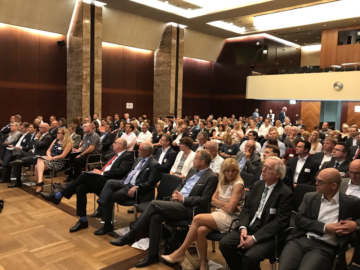 healthcare_de's tweet photo. #Startups meet #Corporates: starker Ausstellungsbereich #eHealthFFM18 mit #Jungunternehmen, die verstehen, dass #etablierte Anbieter ihnen weiterhelfen können/ #adiphea #betterlife @biovariance #bodypol #conturn #mindsmedical #onkdodin @RecordEvolution @sublimd_com #vicron #tomes https://t.co/wM33qZvEeb