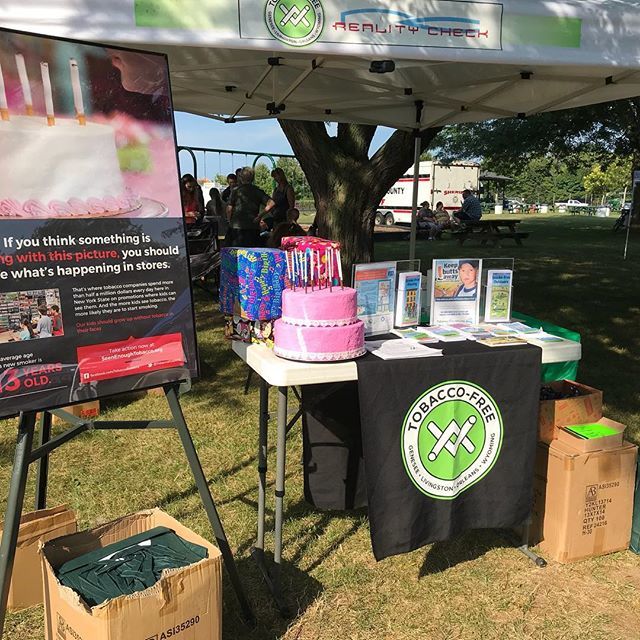 RealityCheckGLO's tweet image. Tobacco Free GLOW had a blast last night at Orleans County National Night Out! ift.tt/2McJ8pK