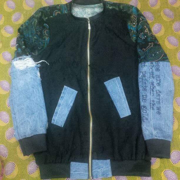 smithpeter1's tweet photo. Looks foreign right? Don't doubt possibilities when talent and skill are involved. #BumberJacket made by my friend(in pix- a Barrister turned Tailor) from the scratch. Yes we coming through!
#Tailaw
#BumberJacket
#GwarimpaAbuja
Pls Retweet our next customer may be on your TL https://t.co/WODqrSP4Xc