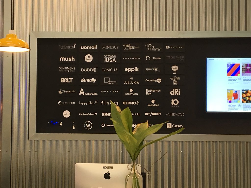 FiveYearsTime_'s tweet image. Great to be @huckletree today to give a workshop for the @OAaccelerator with @ODIHQ on perfecting your pitch! #sportstech #pitchperfect #startups #fundraising #SeriesA