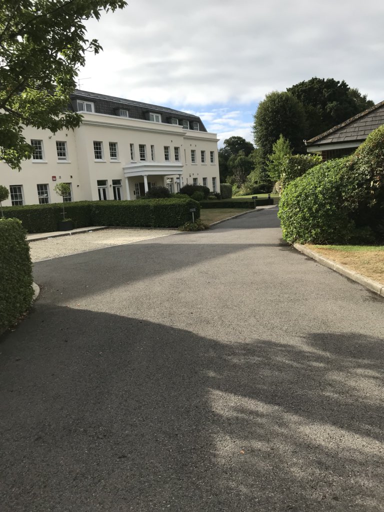 RustingtonClean's tweet image. Beautiful setting for cleaning today #commonwaycleaning #endoftenancy #carpetcleaning #rustingtoncleaning