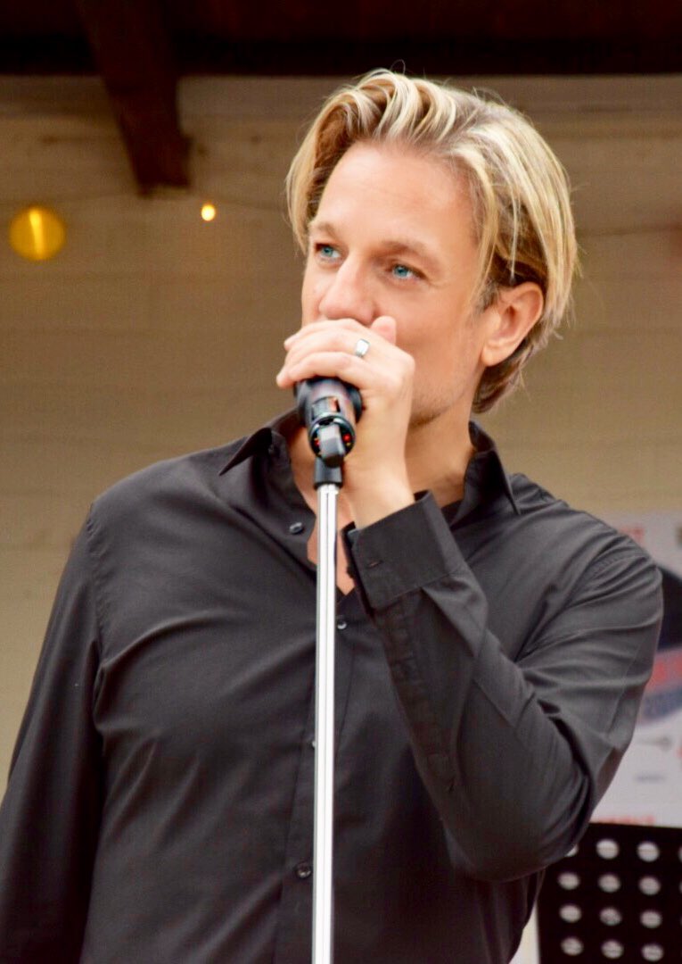 ikemoriz's tweet photo. Ike Moriz open air concert in front of 500 guests @ lake Tonteich - playing the Millennium Hits Tour songs 4.8.18
#IkeMorizOnTour2018 #MillenniumHitsTour2018 #IkeMorizOnTour #MillenniumHitsTour #MillenniumHits #IkeMoriz #KurtBuschmann #Tonteich tour dates: https://t.co/prLqlj0PUu https://t.co/SLcpurr5Lc