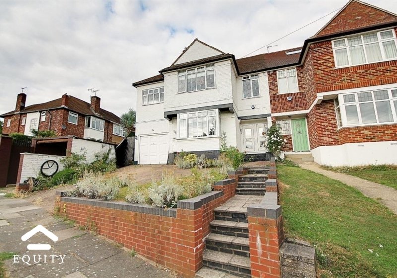 EquityEnfield's tweet photo. 4 bed House for sale, Slades Rise, Enfield, EN2 - £850,000
https://t.co/8OHHGNSkpU
#enfield #property #estateagents #equityestateagents #propertymanagement #guaranteedrent #sales #lettings #landlord #tenant #EN1 #EN2 #EN3 #Enfieldtown #forsale #tolet #soldby #letby https://t.co/AUjH1IS2Am