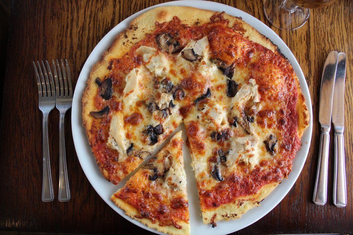 scalinisgos's tweet photo. Entertain the little ones during the school holidays with a trip to Scalini's! 🍕 Children can enjoy a meal, drink and ice cream for only £4.95 🍝 Book your table now: https://t.co/IAj1UsvwI0 https://t.co/gaxx2ftZ6C