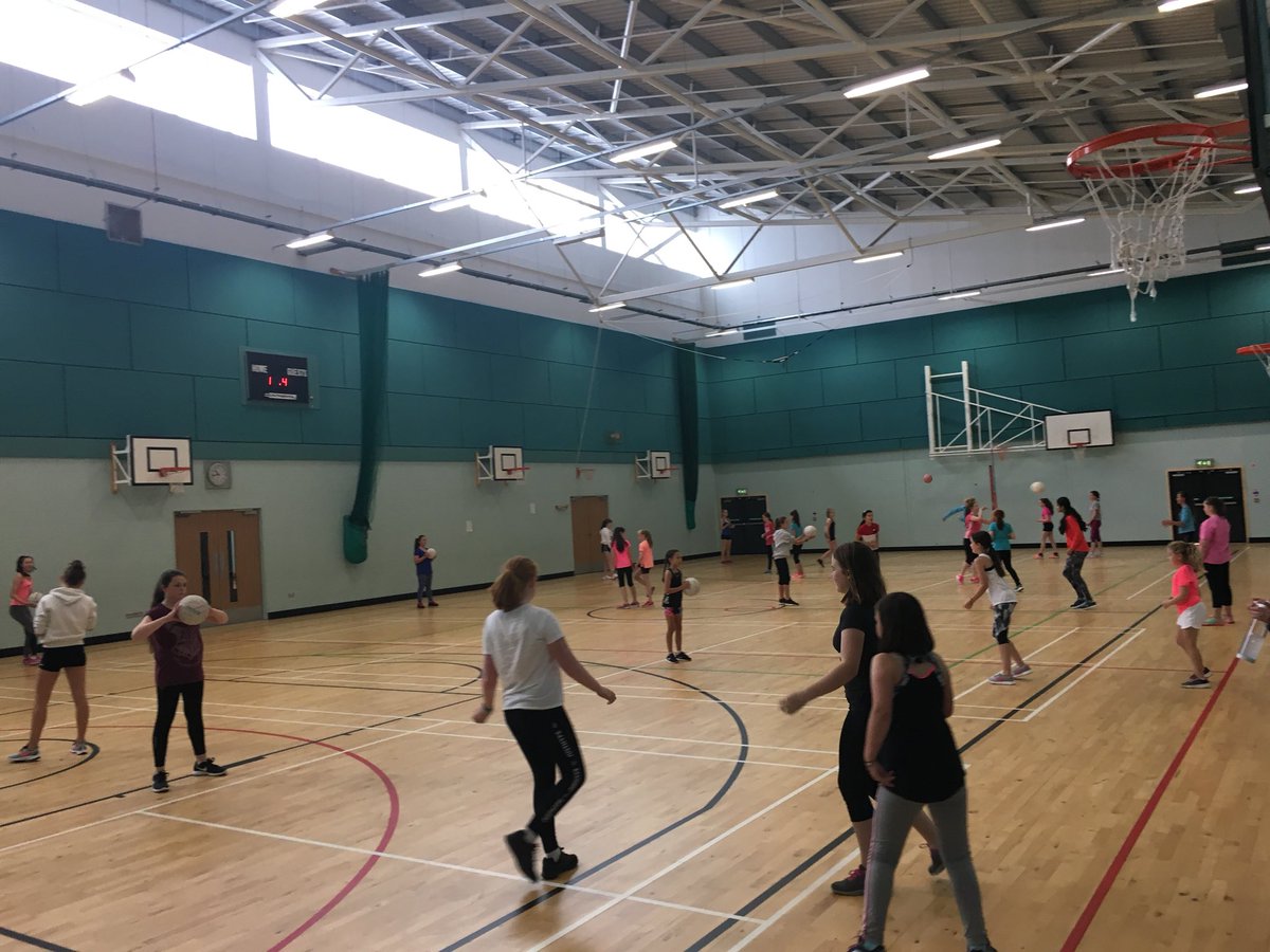 ActiveSchoolsIC's tweet photo. Netball Camp | Busy morning practicing our skills before playing a game 🏐🏃🏼♀️🏐🏃🏼♀️🏐🏃🏼♀️ #hardpractice #teamwork https://t.co/U6FqSr0Gqn