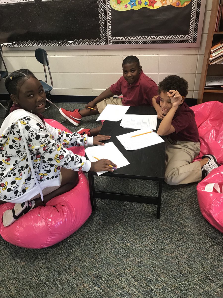 Jenniferanyoung's tweet photo. Start the year off right. Close reading in small groups. #allhandsondeck #wearefle @sukaratana_lcss @crocker_lcss https://t.co/eGx0WZbxOu