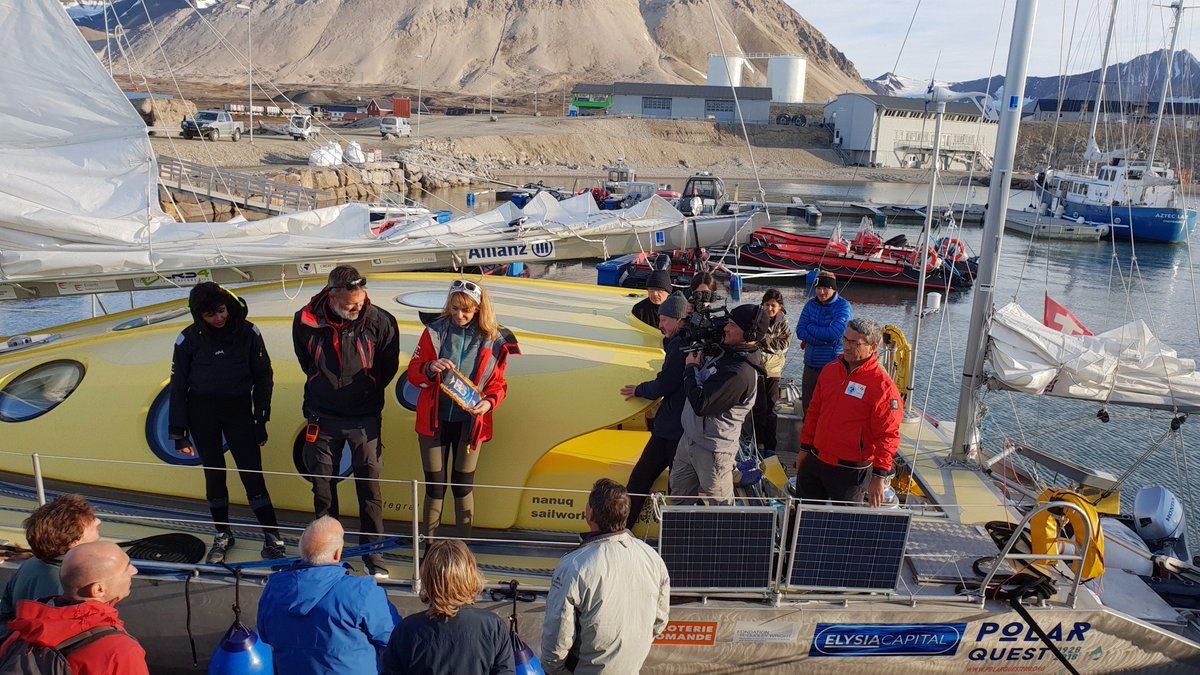 PolarquestOrg's tweet image. Verso il #crashpoint Italia Airship 81°14'N, 25°25E per consegnare alle acque polari le offerte che i discendenti ci hanno affidato a #NyAlesund 

#Polarquest2018 #Nanuq #scienceadventurers 
con @centrofermi @crs4research @StampaCnr @CERN @SGI_Onlus @UniEuropeaRoma 

Seguiteci!