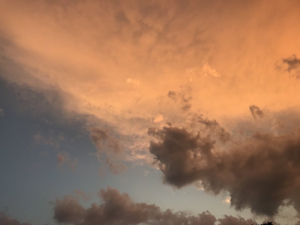 NATPICSs's tweet image. Nubivagant - wandering in the clouds ;