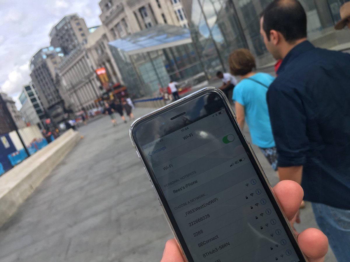 ReesFlynn's tweet photo. Really pleased to be using the new free WiFi on #Oxfordstreet today, thanks @newwestend #MoreThanJustWiFi @wifispark https://t.co/gYSektXMH5