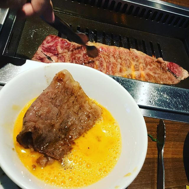 名物はこれ
野原焼き

お店の方が焼いてくれます

卵はそのあとごはんを入れて
2度美味しい👍

#全部食べた 
#焼肉
#野原焼き
#焼肉ジャンボ篠崎本店 
#ご馳走さまでした
#次回はあれを食べに行きます#裏メニュー ift.tt/2KAN9zL