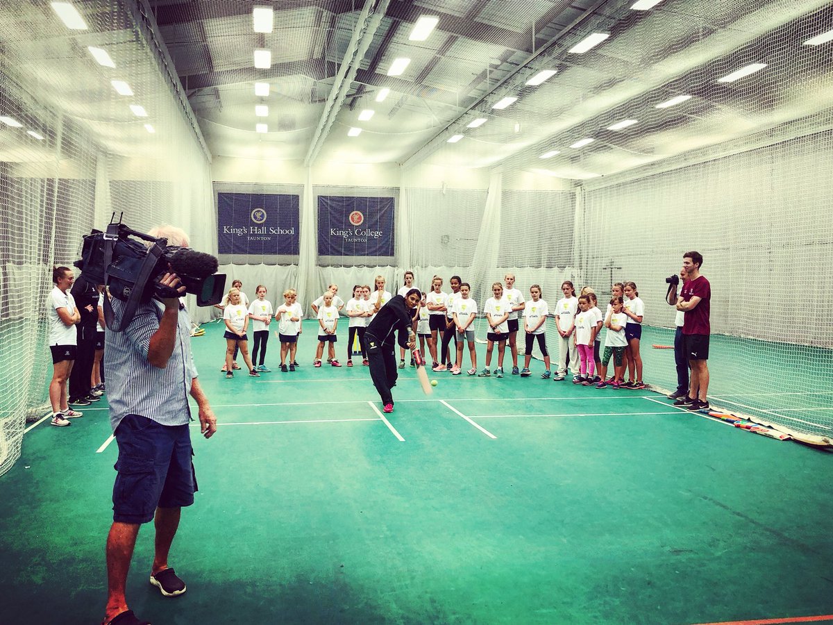 SomersetWomen's tweet photo. Our ‘Be a Little Stormer’ Girls Camp is underway here @SomersetCCC. @Anya_shrubsole, @fwilson07, @mandhana_smriti and @LuffSophie are here with the girls this morning! #stormtroopers 🌪🌪 https://t.co/49JFZOqYsK